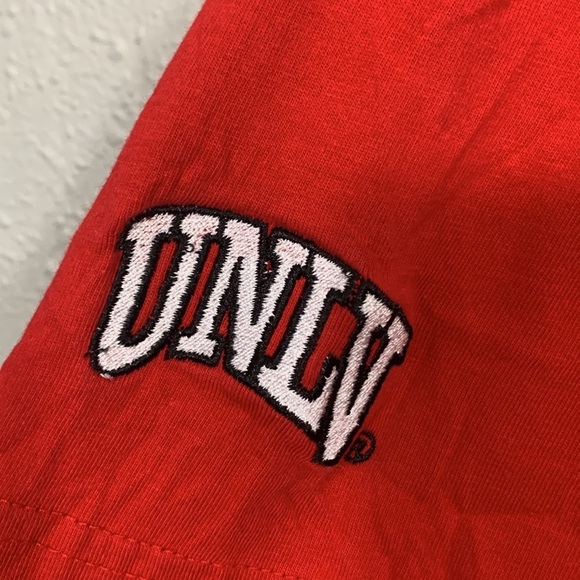 UNLV Champion Running Rebels Red Embroidered Short Sleeve Tee size L - Picture 3 of 7